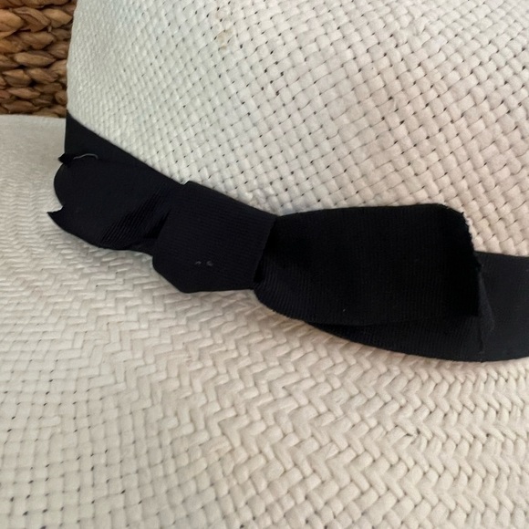 Halogen white straw hat with black hat band. - Picture 2 of 6